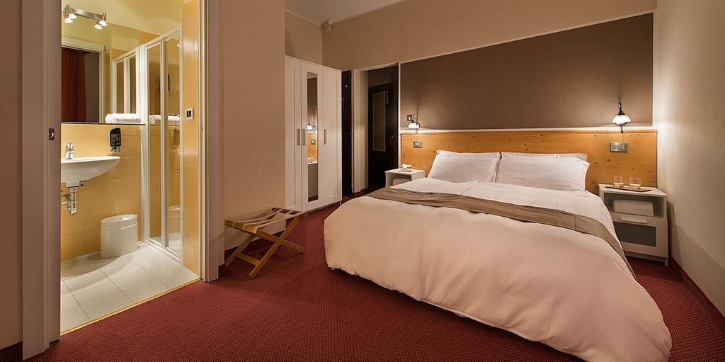 Hotel Aurora Monclassico Szoba fotó